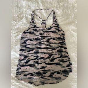 Lululemon workout tank